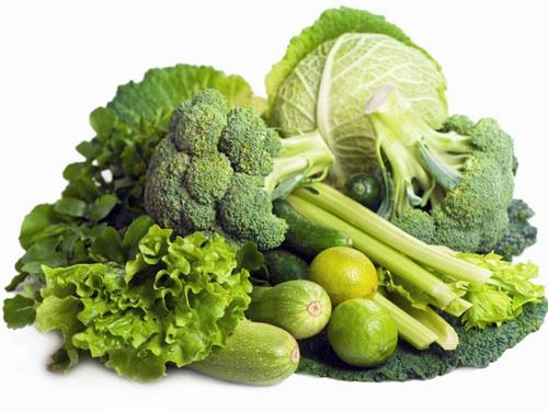 Mẹ bầu ăn rau màu xanh đậm cung cấp dưỡng chất cho thai nhi phát triển trí não, hệ xương